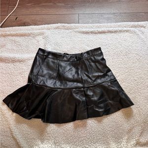 Super cute skort (pleather) large